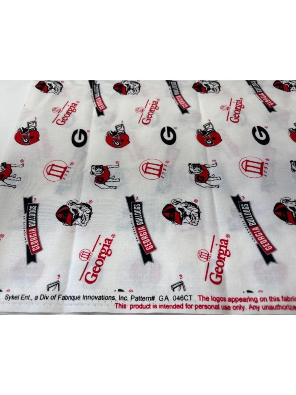 University of Georgia Bulldogs Logo Print Cotton Fabric 24x42